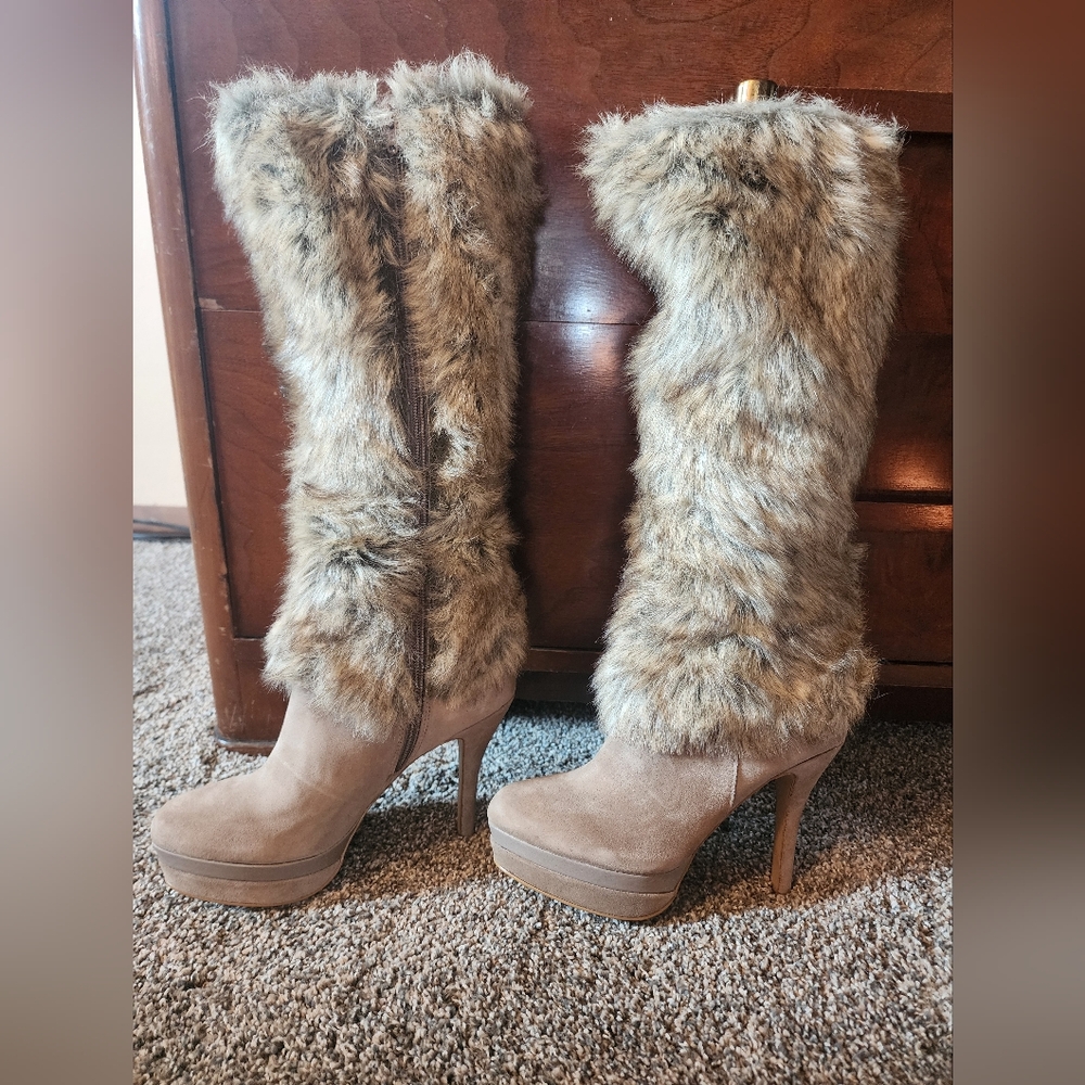 Fergie Captive Fur Boots size 7